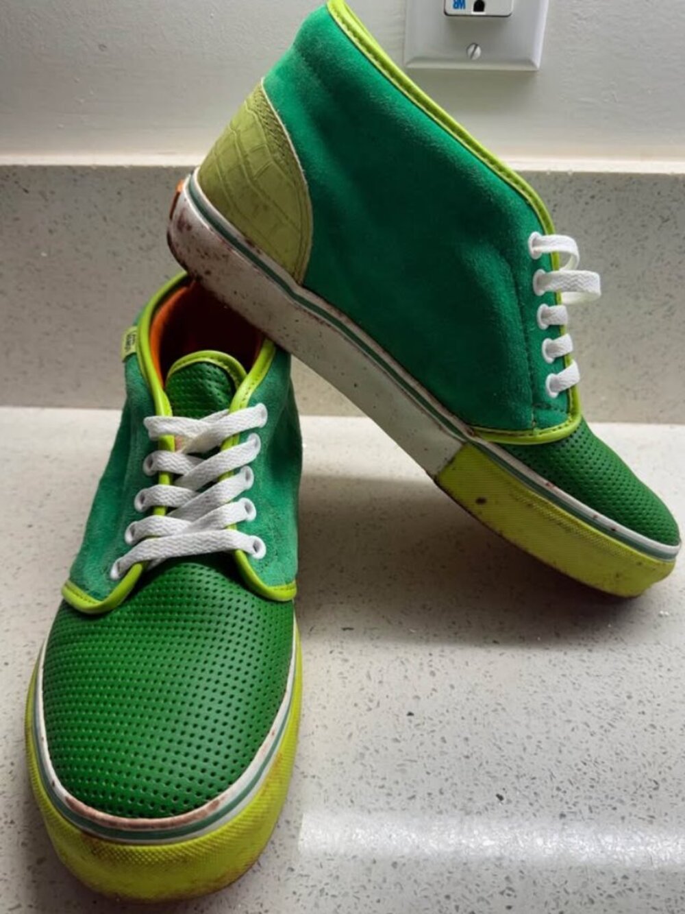 2008 Vans Chukka Boot x KICKS/HI Men’s size 8.5
